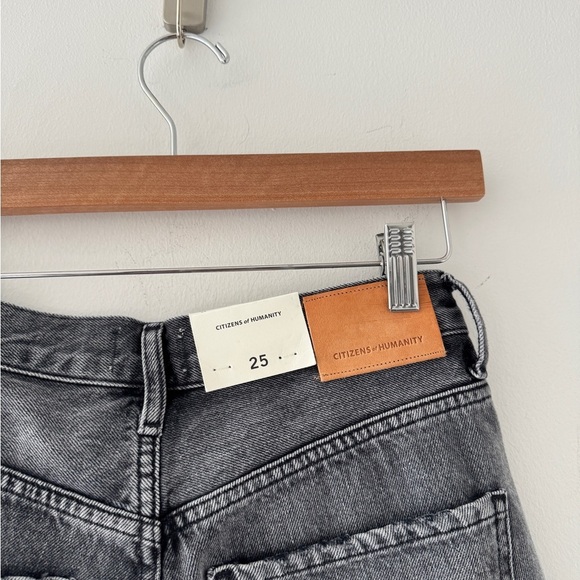 CITIZENS OF HUMANITY NWT Camilla Dark Gray Shorts 25 - Picture 5 of 8